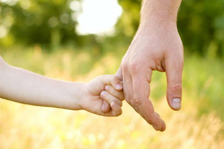 7 Legi spirituale pe care sa le transmiti copilului tau
